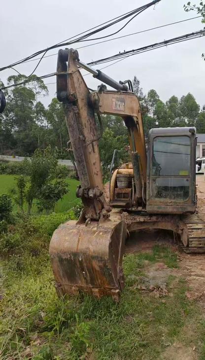 Buy XCMG XE75C Used Excavator / 1
