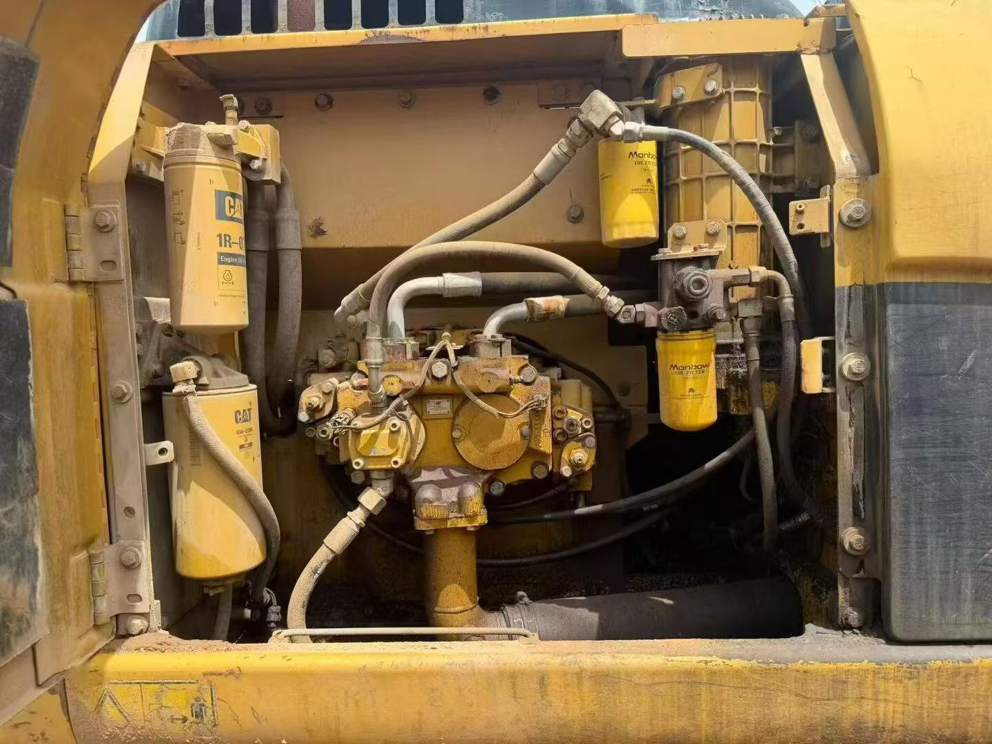 Buy Caterpillar 323 Used Excavator / 7