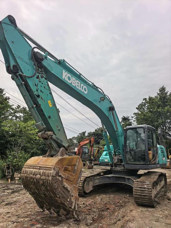 Buy Kobelco SK260 Used Excavator / 1