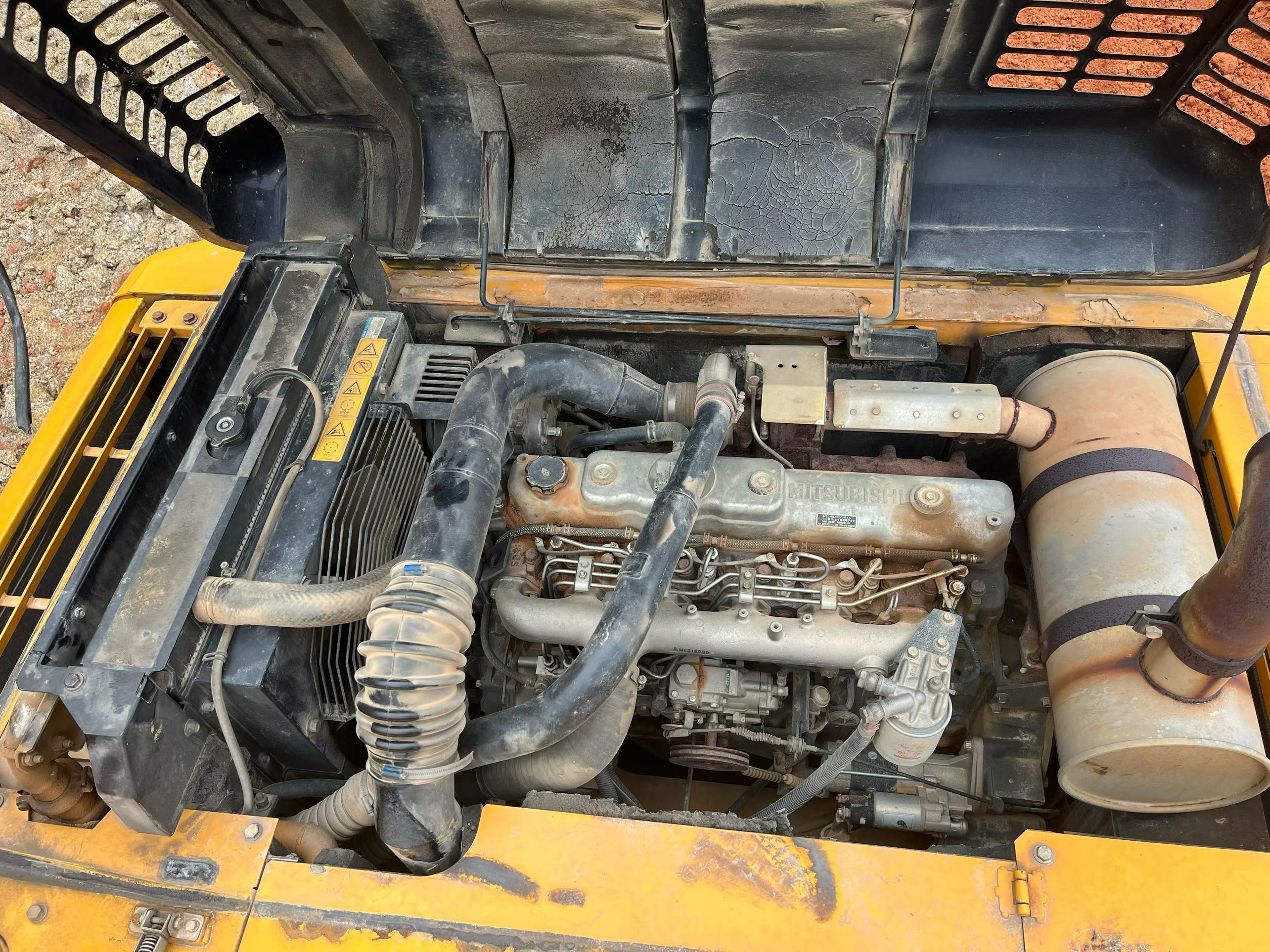Buy Kato HD820R Used Excavator / 4