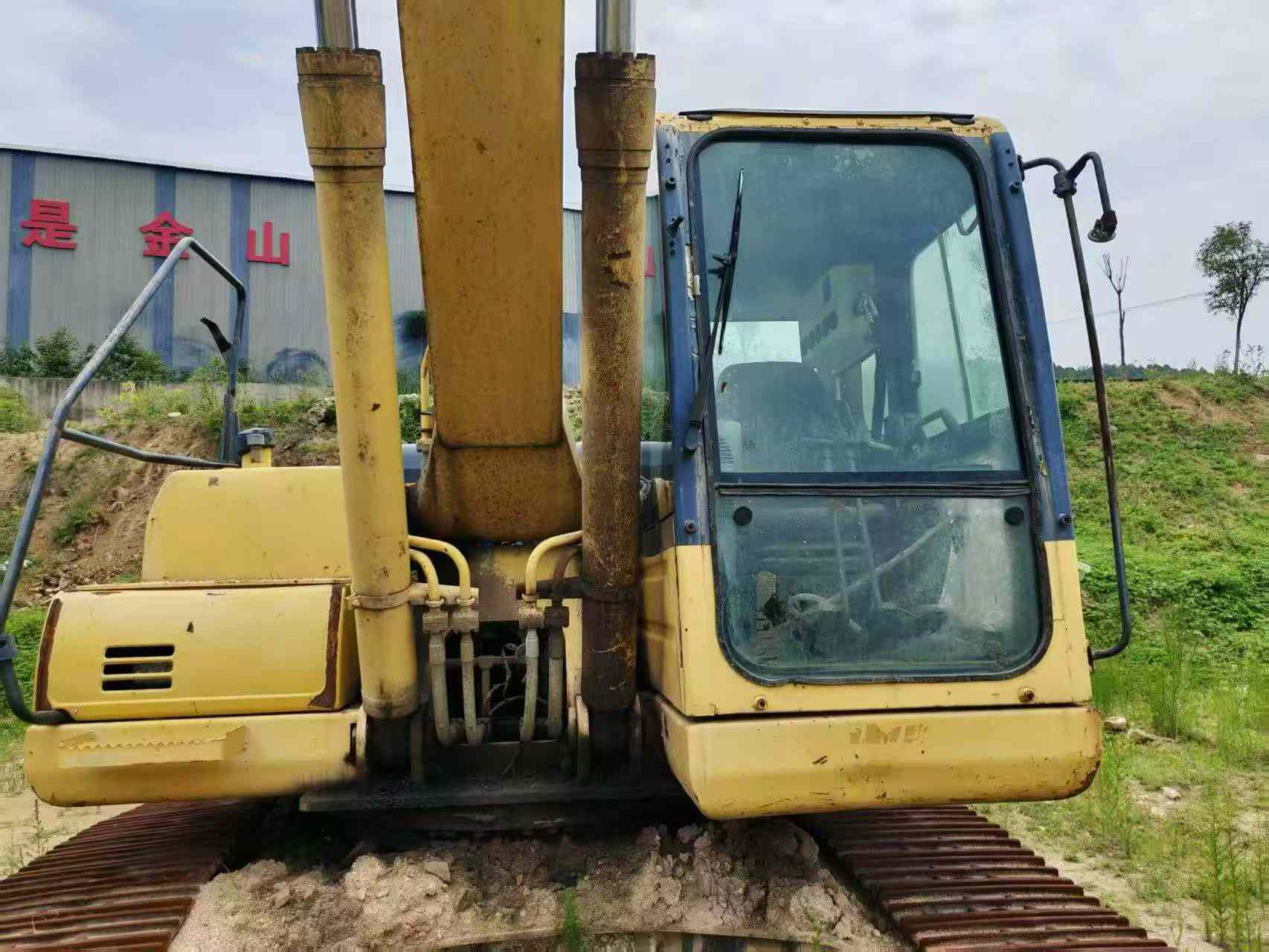 Buy Komatsu PC220 Used Excavator / 2