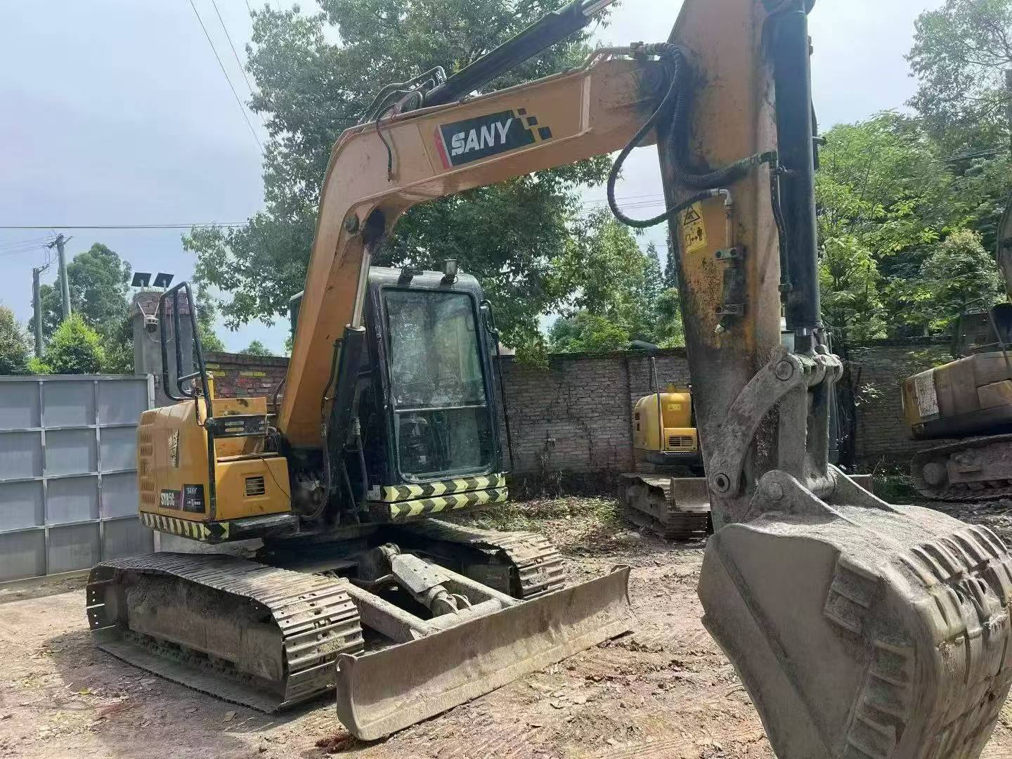 Buy Sany SY75 Used Excavator / 2 Buy Sany SY75 Used Excavator / 2