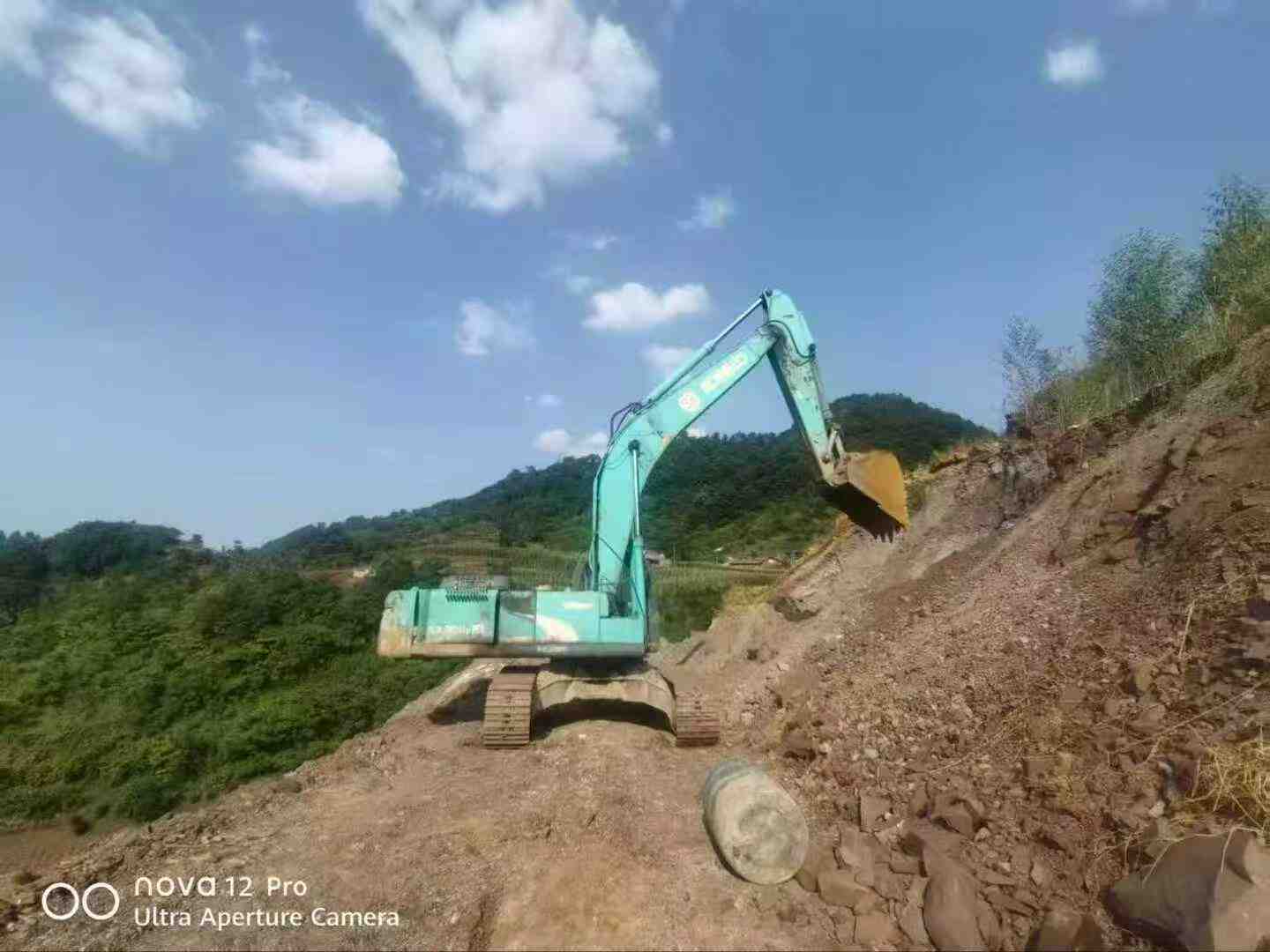 Buy Kobelco SK330 Used Excavator / 2 Buy Kobelco SK330 Used Excavator / 2