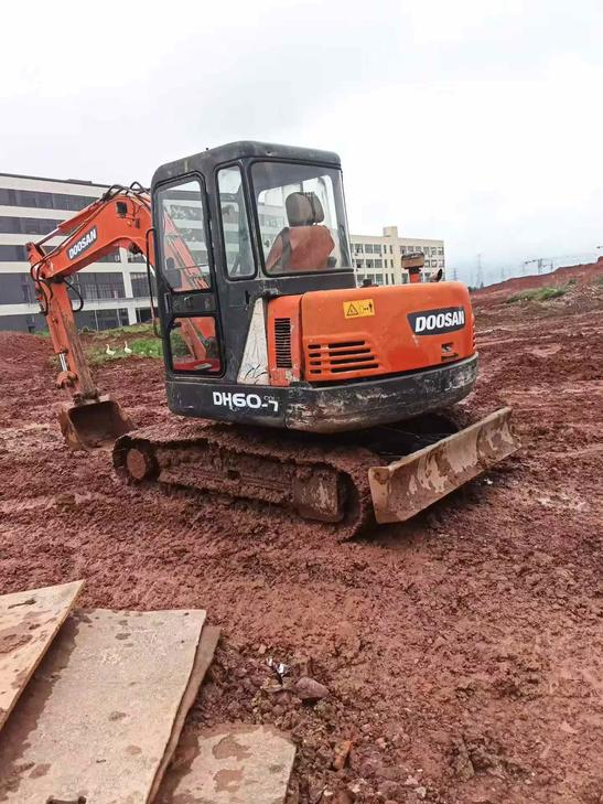 Buy Doosan DH55 Used Excavator / 1