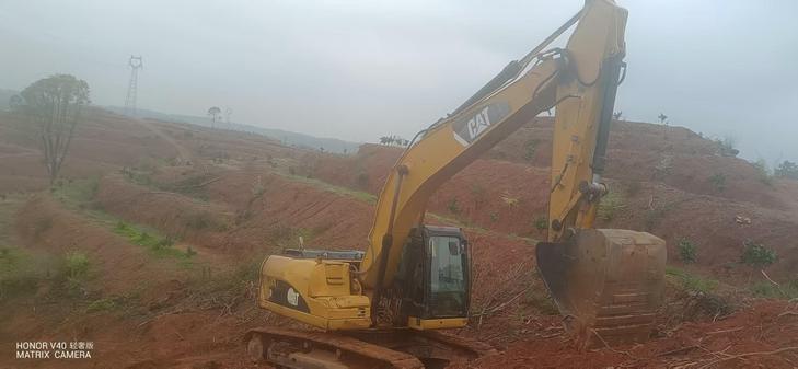 Buy Caterpillar 320D Used Excavator / 1