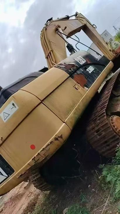 Buy Caterpillar 330C Used Excavator / 1