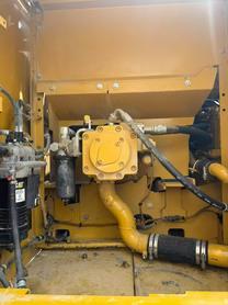 Buy Caterpillar 323 Used Excavator / 9 Buy Caterpillar 323 Used Excavator / 9