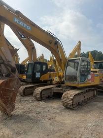 Buy Kato 820-3SP Used Excavator / 2 Buy Kato 820-3SP Used Excavator / 2