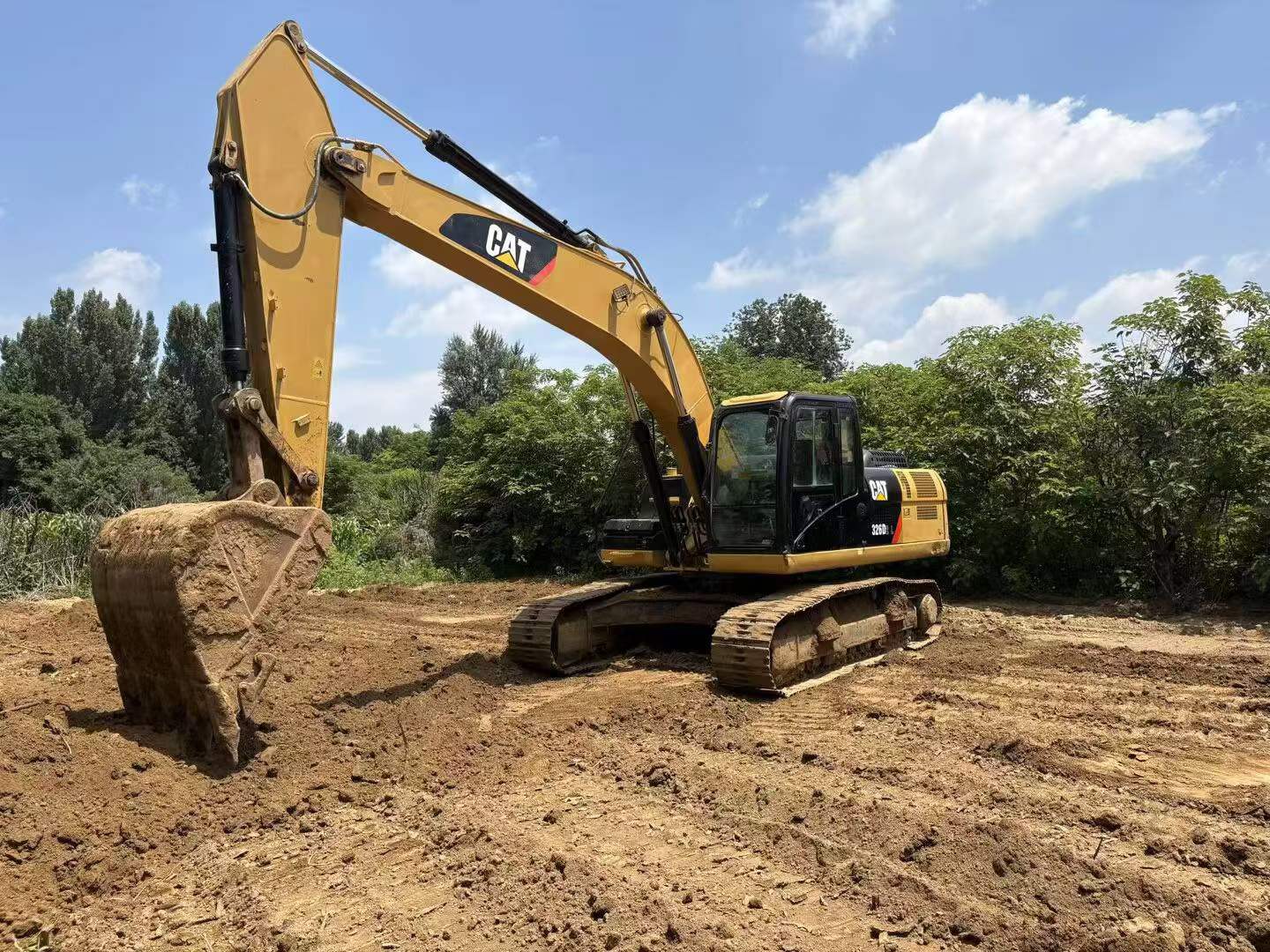 Buy Caterpillar 326DL Used Excavator / 2