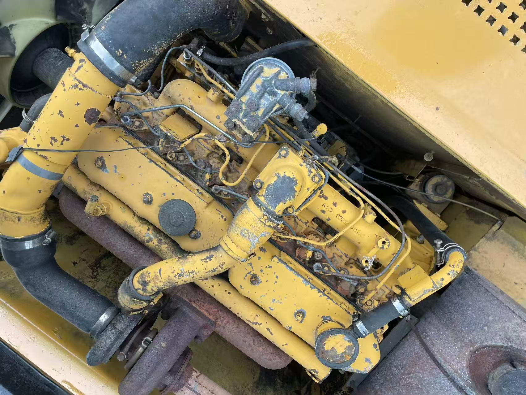 Buy Caterpillar 320V2 Used Excavator / 8