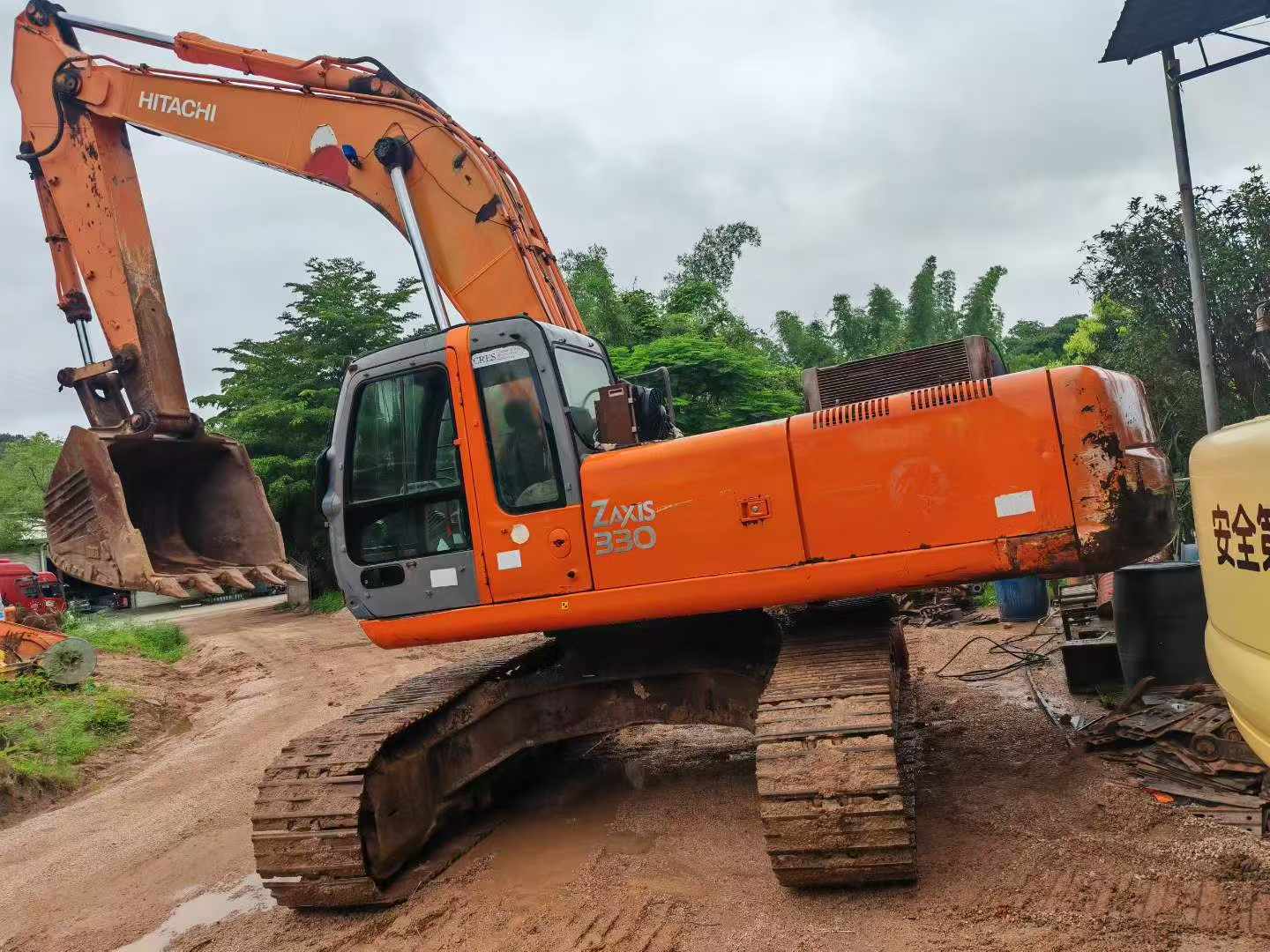 Buy Hitachi EX330 Used Excavator / 3 Buy Hitachi EX330 Used Excavator / 3