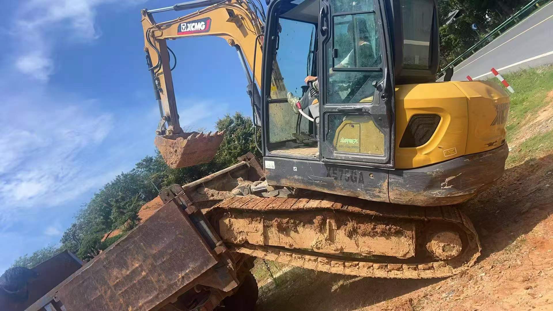 Buy XCMG XE60 Used Excavator / 1