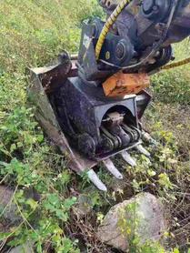 Buy Doosan DX75 Used Excavator / 4 Buy Doosan DX75 Used Excavator / 4