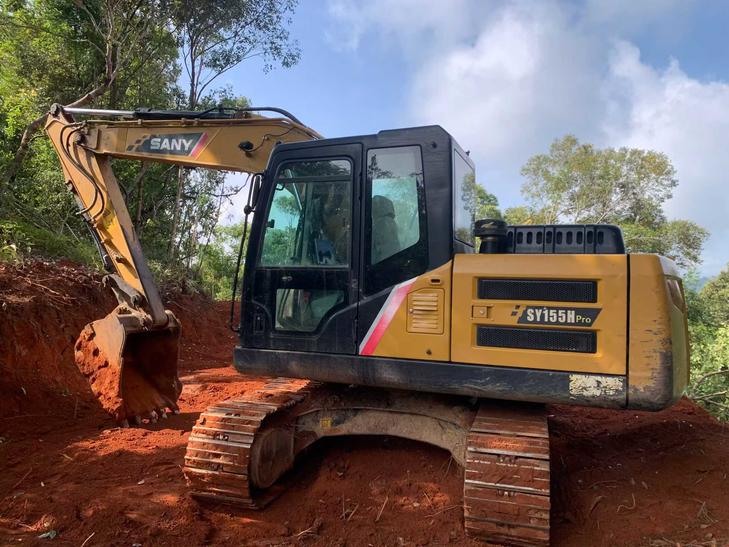 Buy Sany SY135 Used Excavator / 1