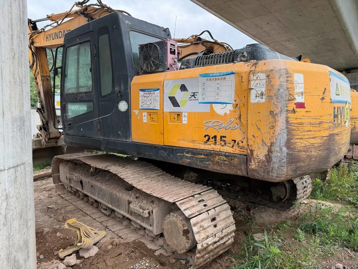 Buy Hyundai R215-7 Used Excavator / 1