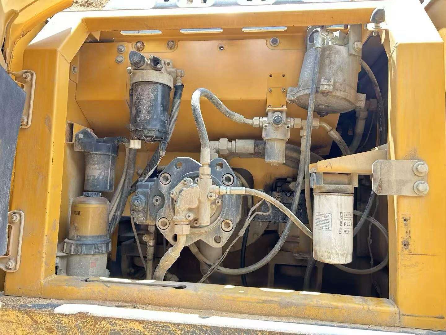 Buy XCMG XE200D Used Excavator / 4