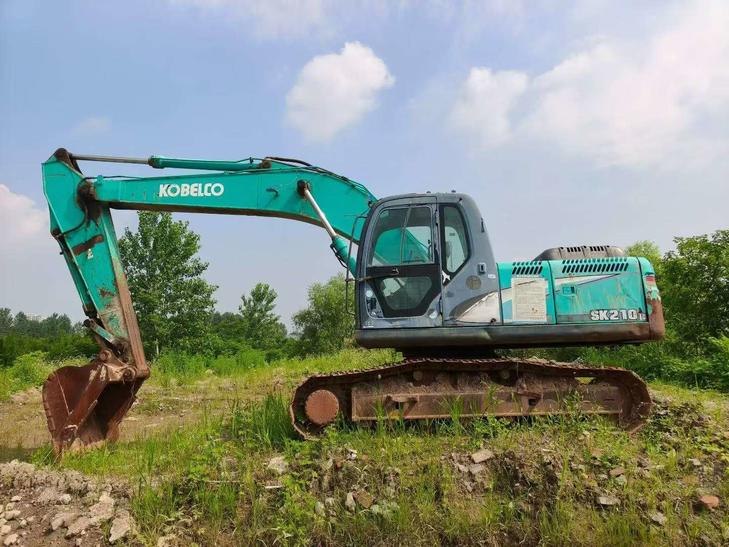Buy Kobelco SK200-8 Used Excavator / 1
