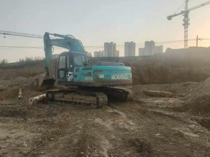 Buy Kobelco SK210 Used Excavator / 1