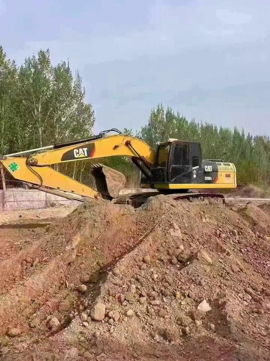 Buy Caterpillar 320D Used Excavator / 1