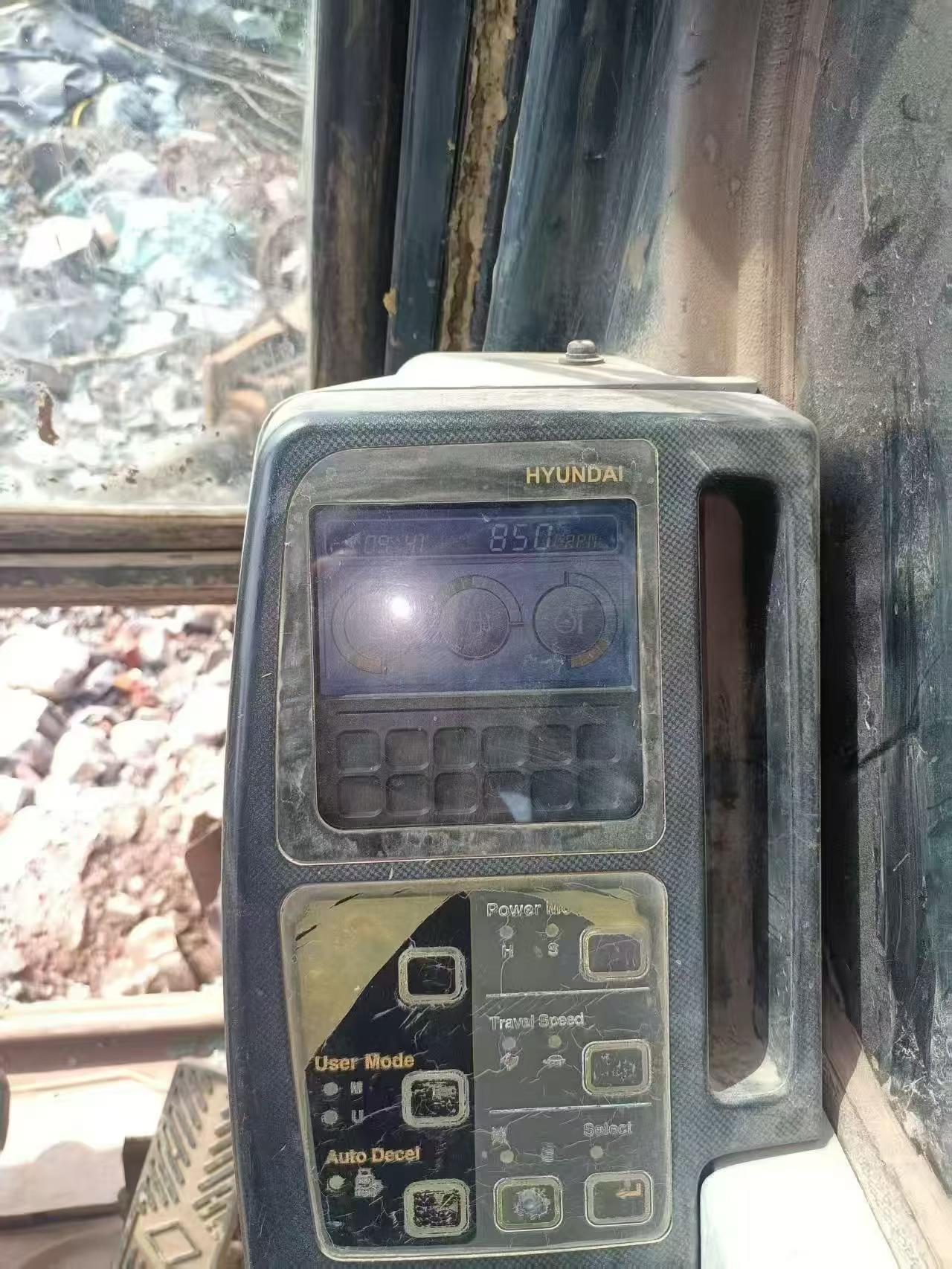 Buy Hyundai R215-7 Used Excavator / 8 Buy Hyundai R215-7 Used Excavator / 8