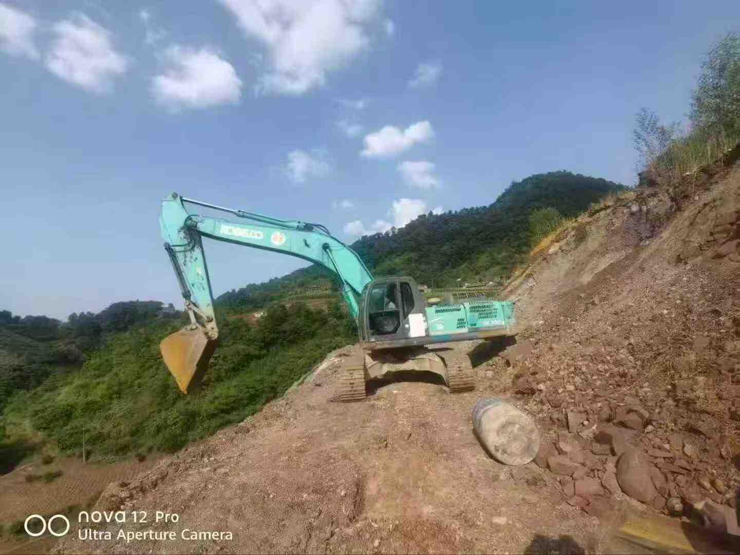 Buy Kobelco SK330 Used Excavator / 1