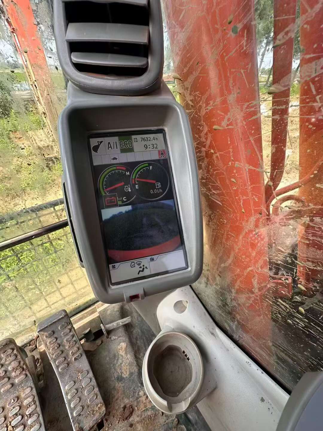 Buy Hitachi EX130 Used Excavator / 4 Buy Hitachi EX130 Used Excavator / 4