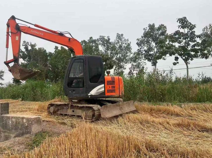 Buy Hitachi ZX70-5G Used Excavator / 1