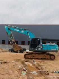 Buy Kobelco SK200-2 Used Excavator / 3 Buy Kobelco SK200-2 Used Excavator / 3