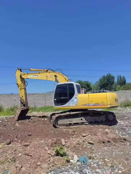 Buy Sumitomo SH200A3 Used Excavator / 1