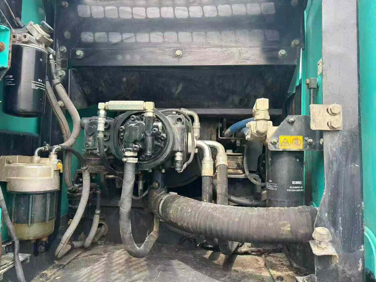 Buy Kobelco SK200-10 Used Excavator / 6 Buy Kobelco SK200-10 Used Excavator / 6