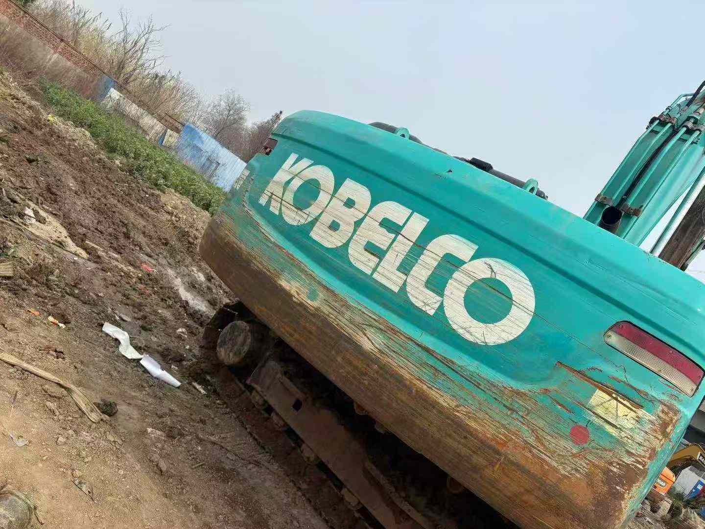 Buy Kobelco SK200-10 Used Excavator / 3 Buy Kobelco SK200-10 Used Excavator / 3