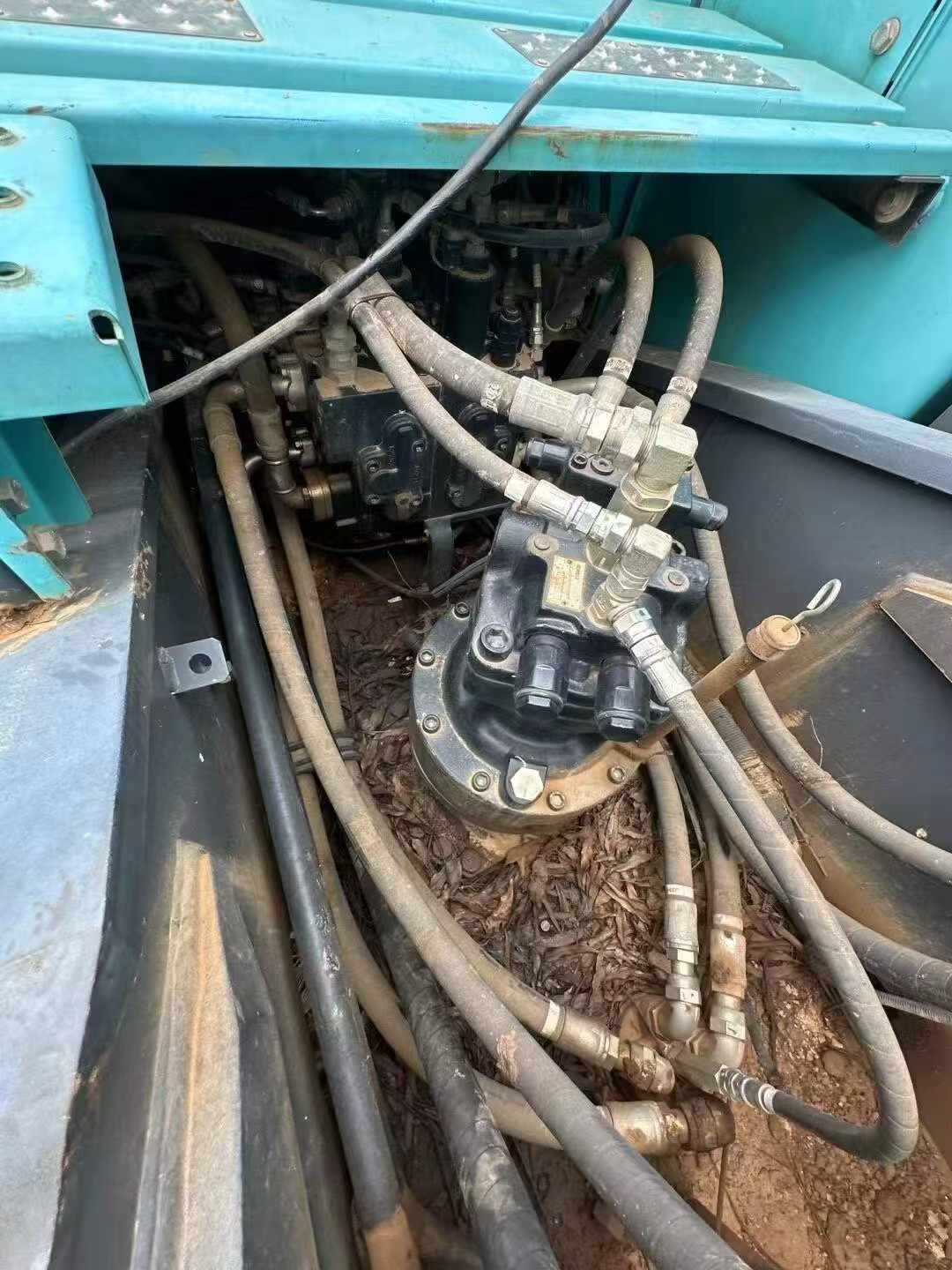 Buy Kobelco SK200-10 Used Excavator / 2