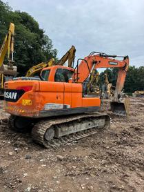 Buy Doosan S130W-3 Used Excavator / 2 Buy Doosan S130W-3 Used Excavator / 2