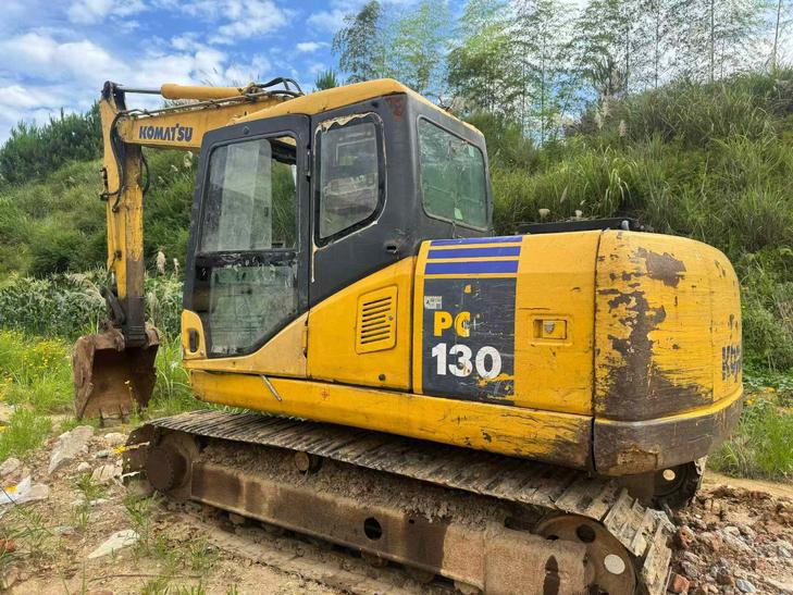 Buy Komatsu PC130-7 Used Excavator / 1