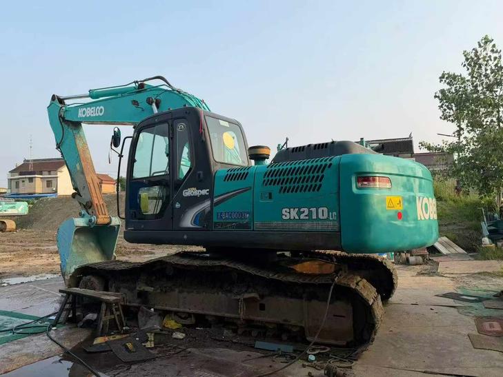 Buy Kobelco SK210 Used Excavator / 1