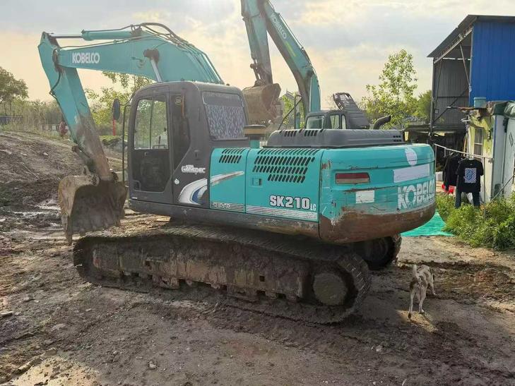 Buy Kobelco SK210-6 Used Excavator / 1