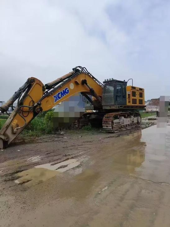 Buy XCMG XE750D Used Excavator / 1