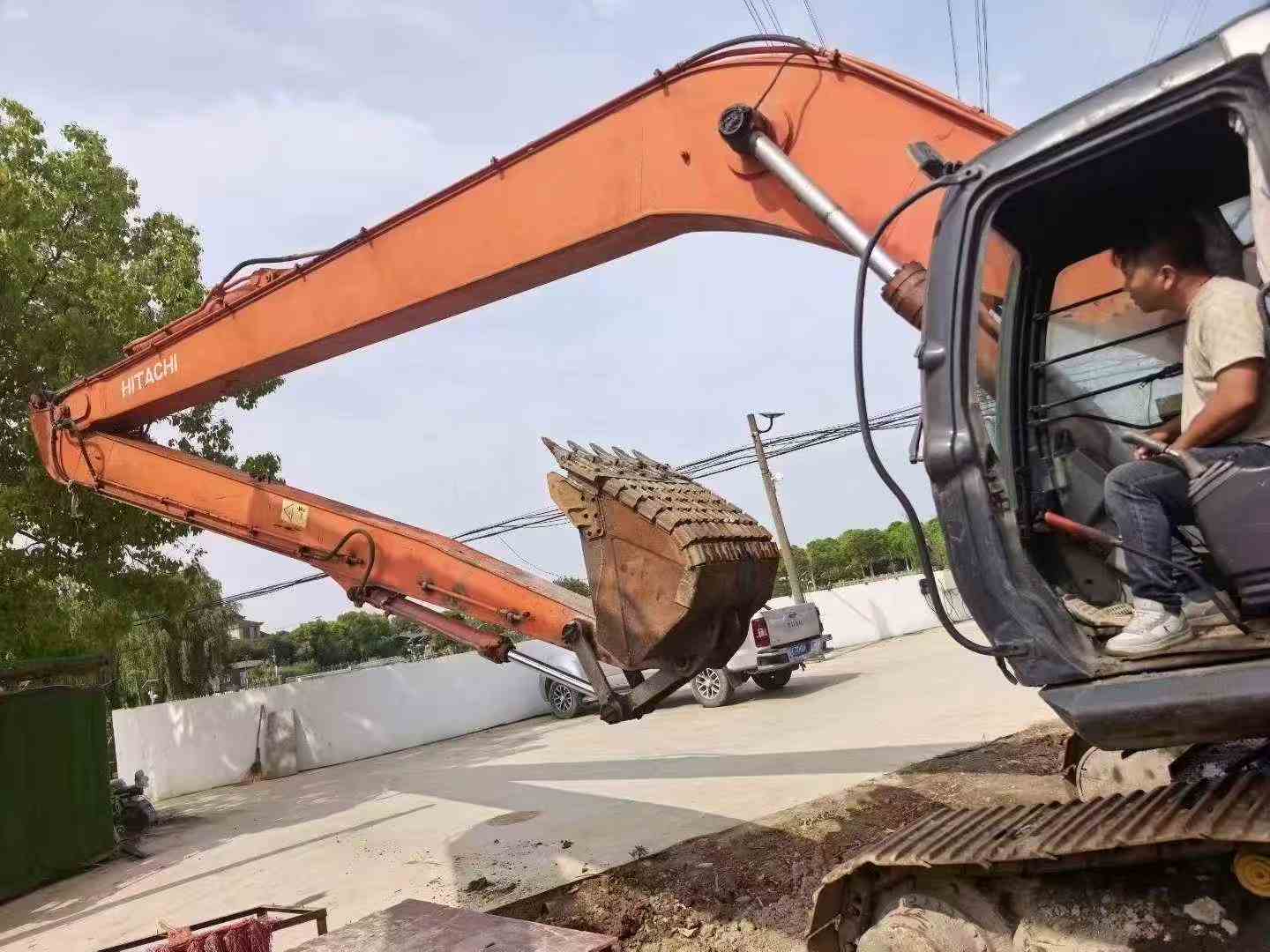 Buy Hitachi EX330 Used Excavator / 1