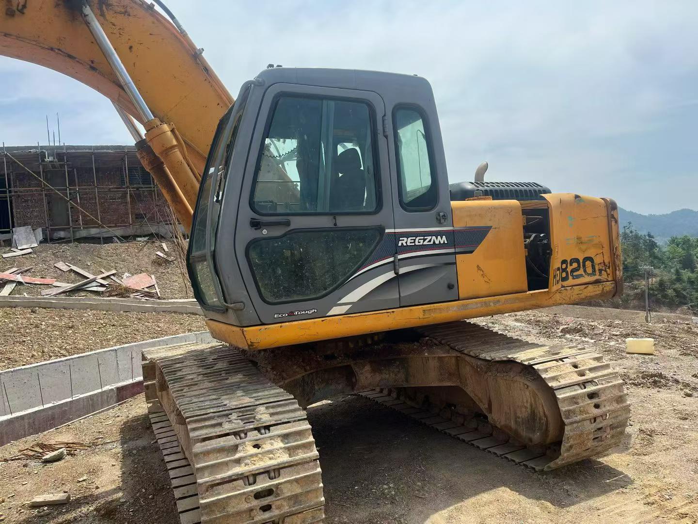 Buy Kato HD820R Used Excavator / 3