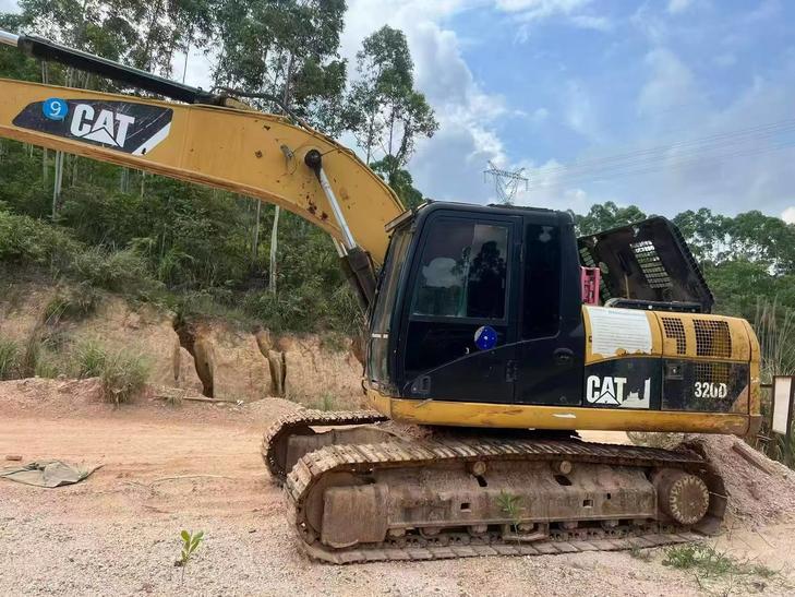 Buy Caterpillar 320D Used Excavator / 1