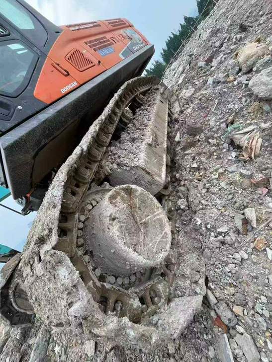 Buy Doosan DX380 Used Excavator / 1