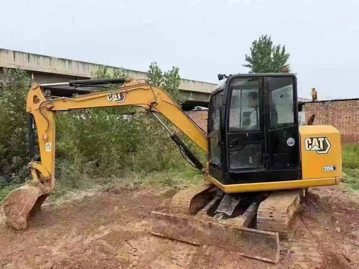 Buy Caterpillar 305.5 Used Excavator / 1