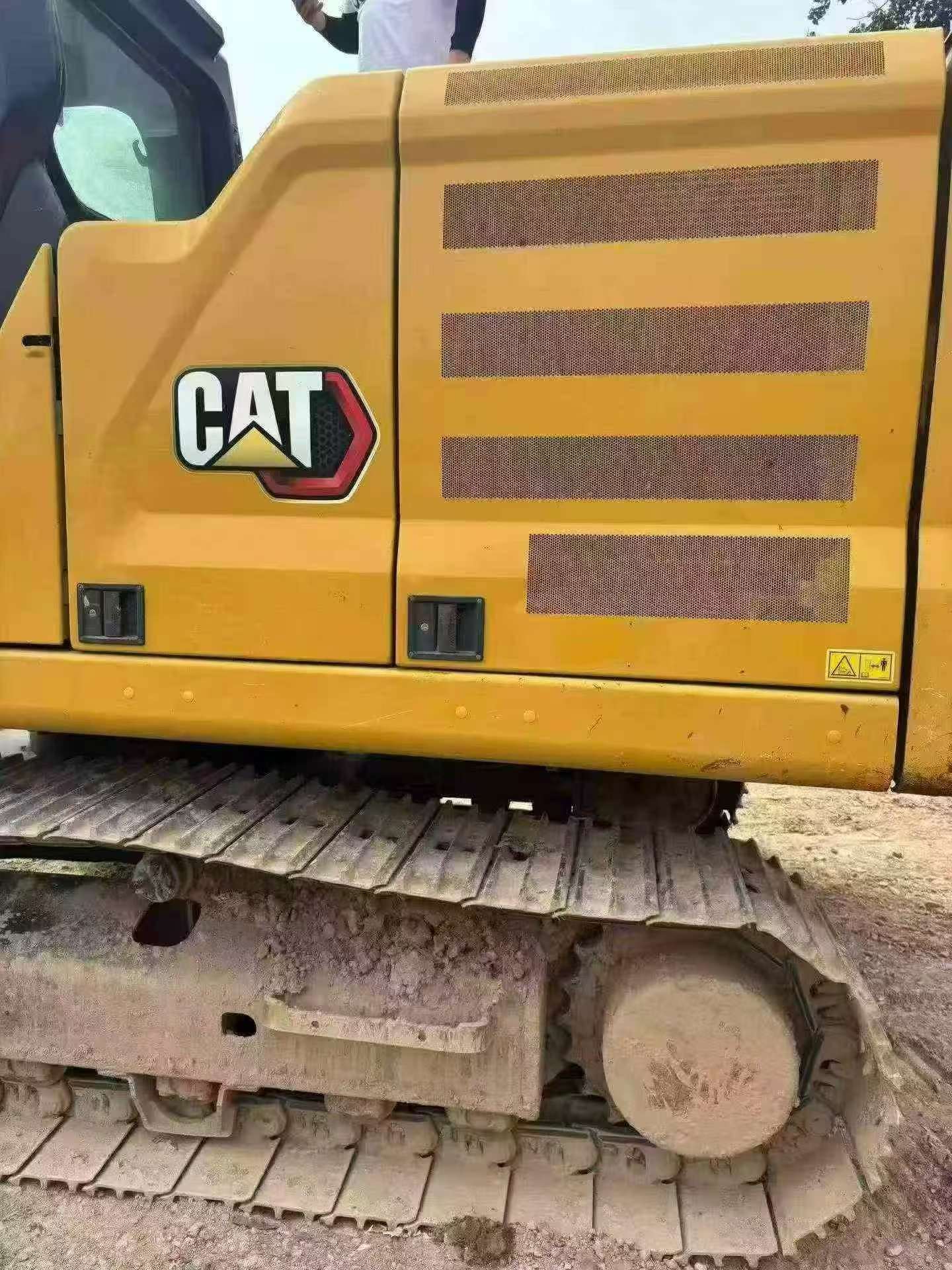 Buy Caterpillar 323 Used Excavator / 5