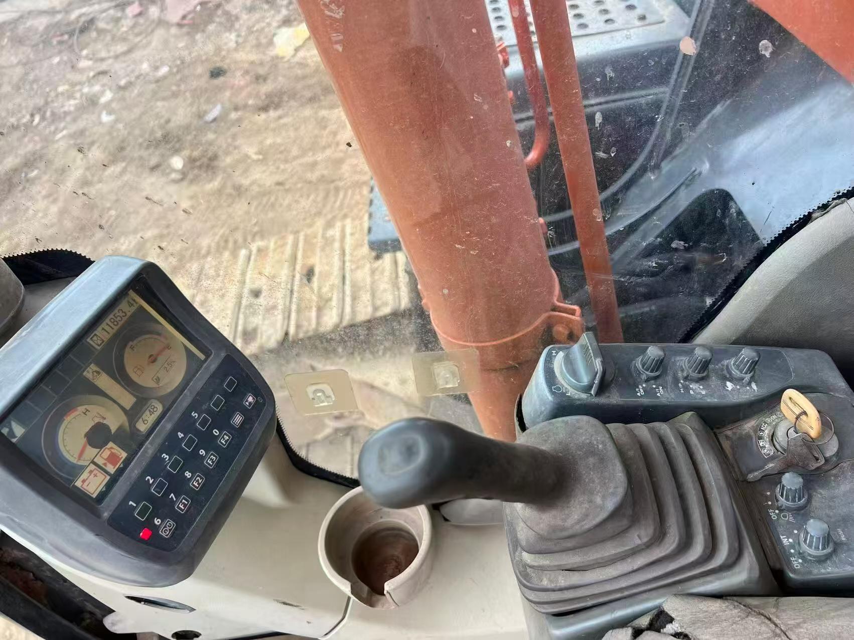 Buy Hitachi EX200 Used Excavator / 6