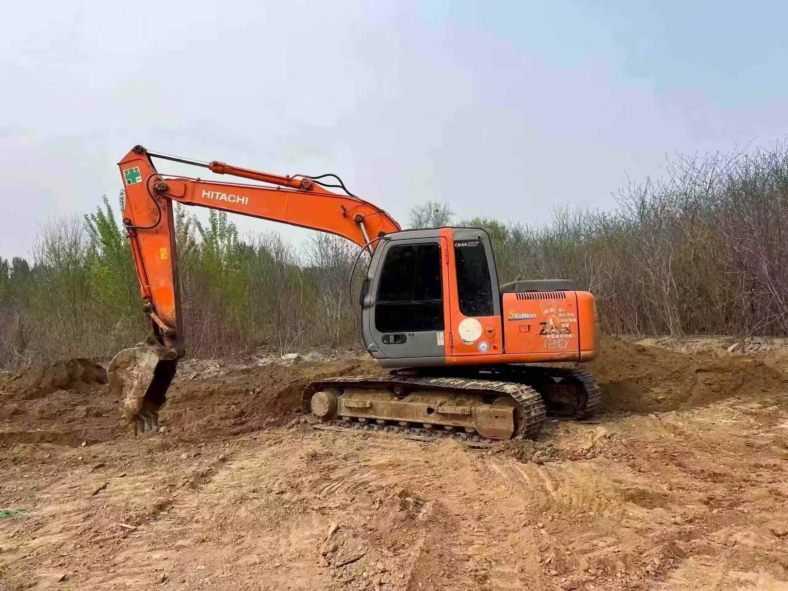Buy Hitachi EX120-6 Used Excavator / 2