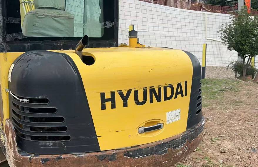 Buy Hyundai HX60 Used Excavator / 6
