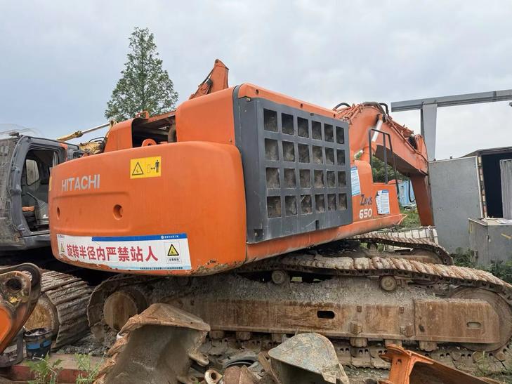 Buy Hitachi ZX650LC-3 Used Excavator / 1
