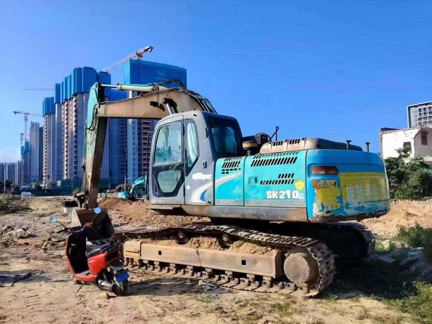 Buy Kobelco SK210 Used Excavator / 1