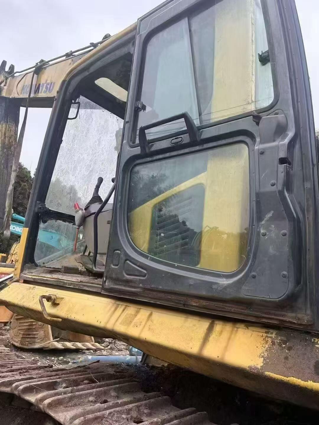 Buy Komatsu PC450-8 Used Excavator / 4 Buy Komatsu PC450-8 Used Excavator / 4