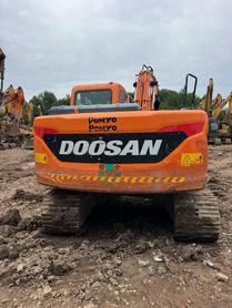 Buy Doosan S130W-3 Used Excavator / 3 Buy Doosan S130W-3 Used Excavator / 3